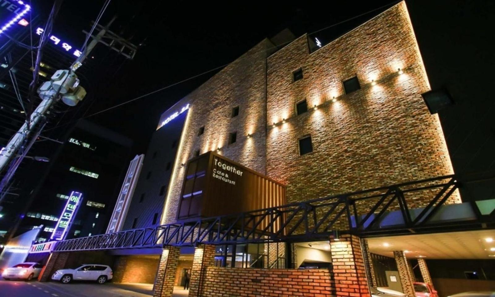 Jamsil 2.4 Hotel Сеул Екстериор снимка